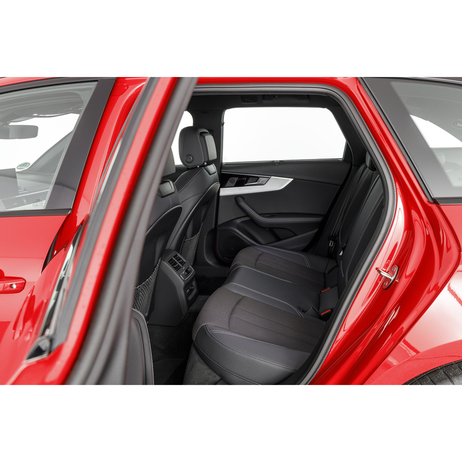 Audi A4 Avant 40 TDI 204 S tronic 7 Quattro - 