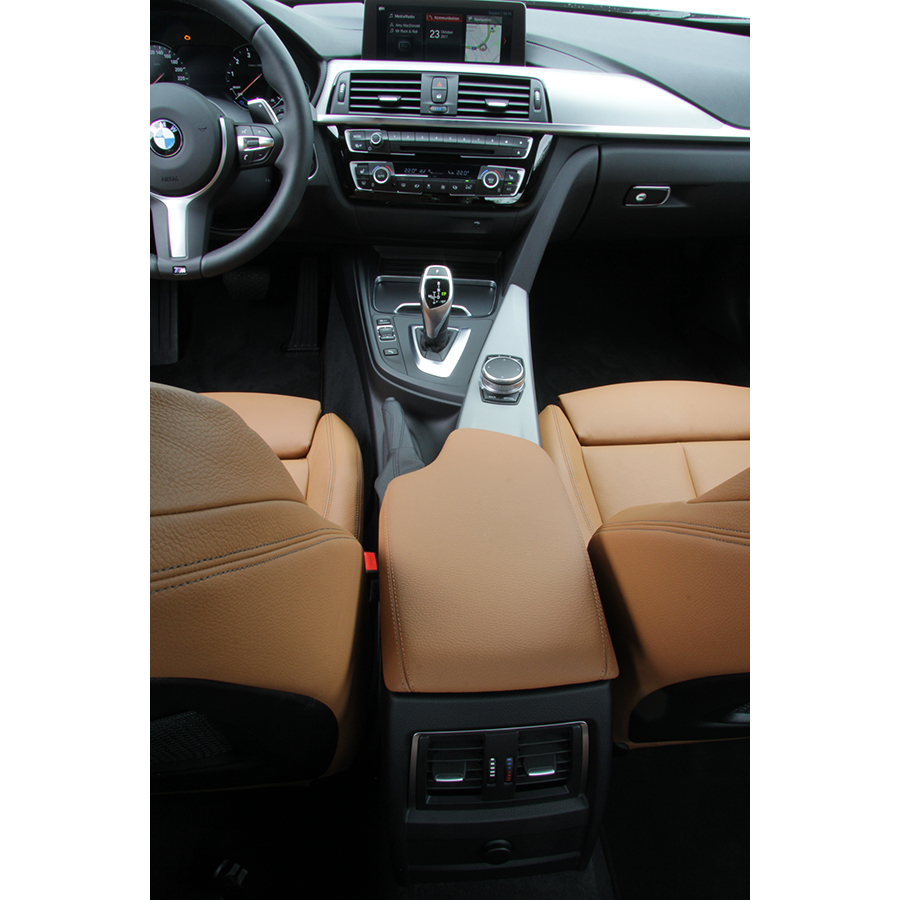 BMW 320i 184 ch - 