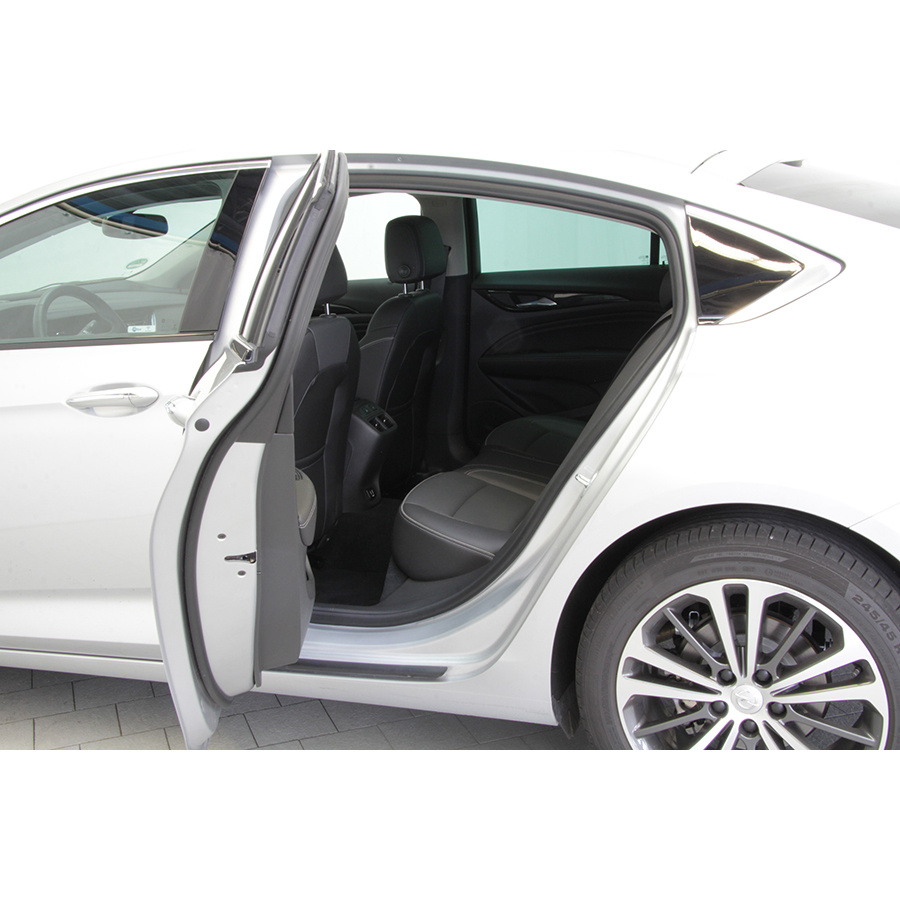 Opel Insignia Grand Sport 2.0 D 170 ch BlueInjection - 