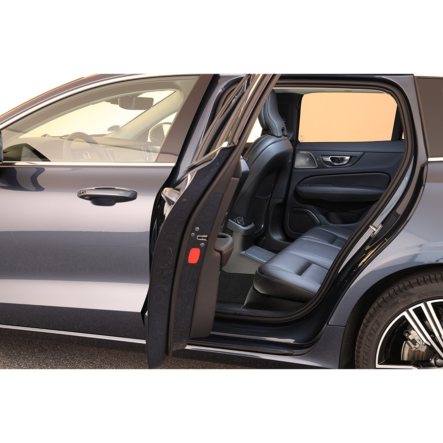 Volvo V60 T6 AWD Recharge 253 ch + 87 ch Geartronic 8 - 