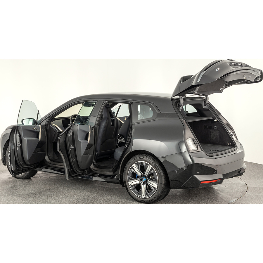 BMW iX xDrive50 523 ch