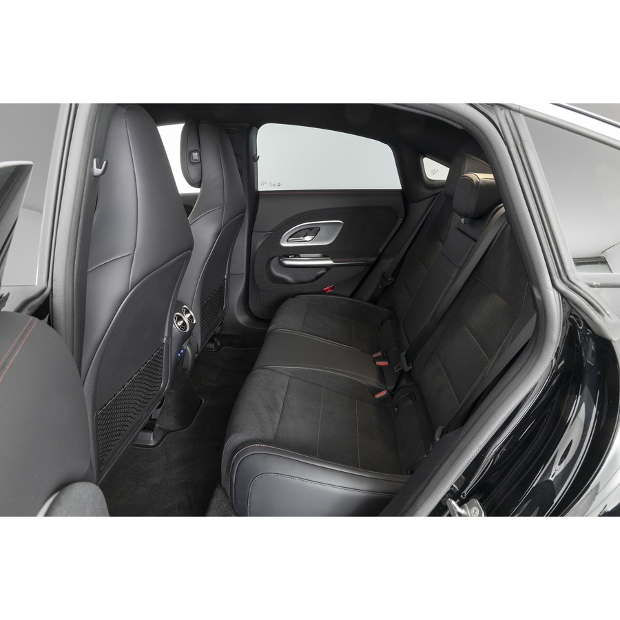 Mercedes CLA Coupé EQ 354