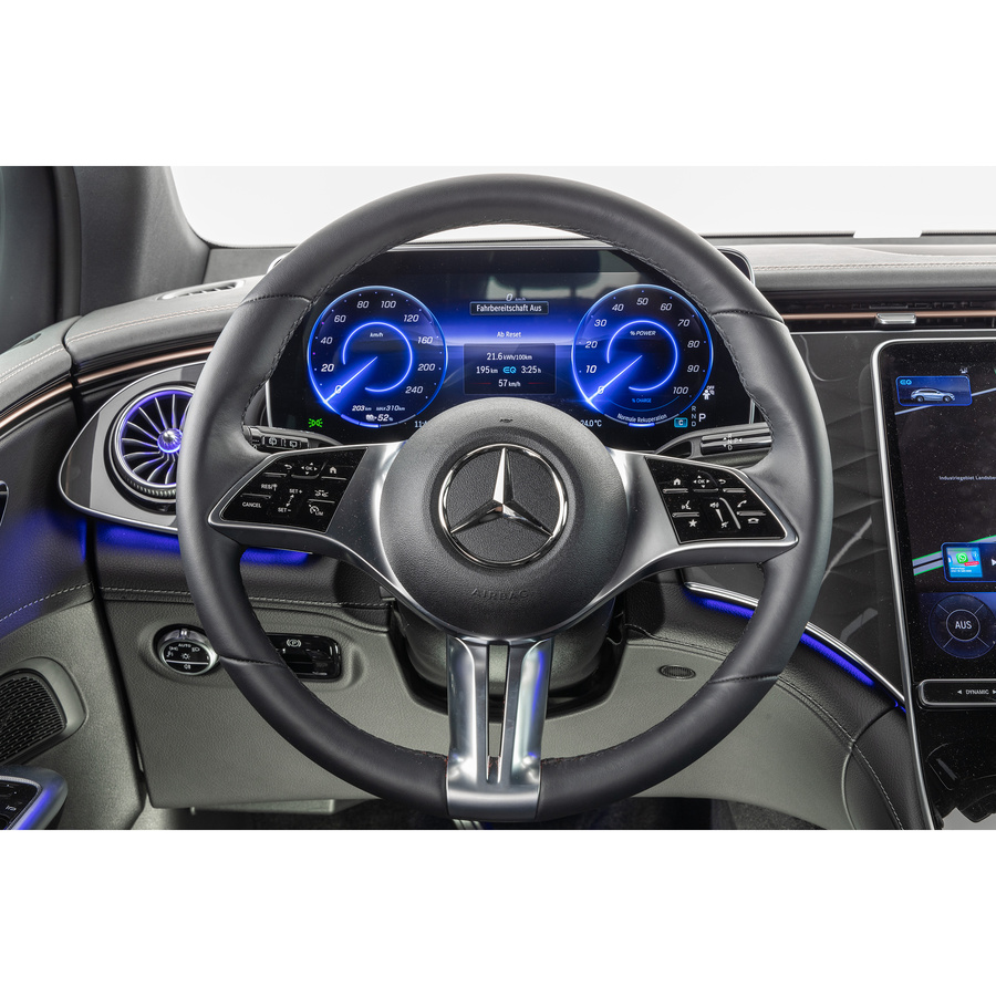 Mercedes EQE SUV 350+ Electric Art