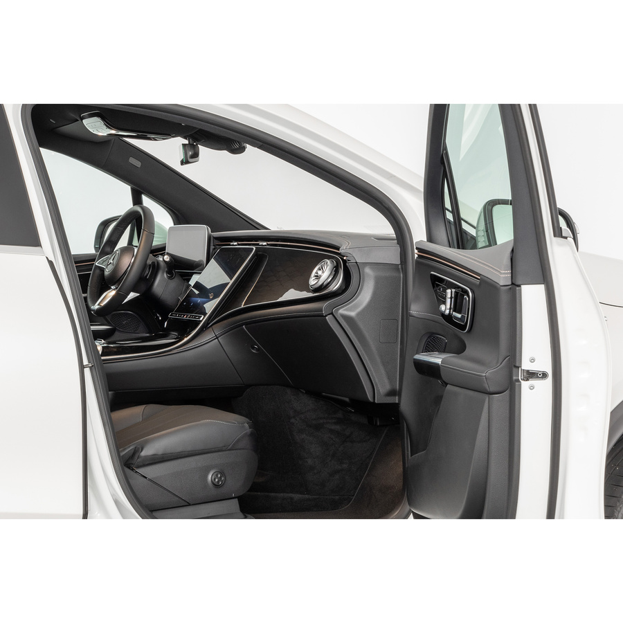 Mercedes EQE SUV 350+ Electric Art