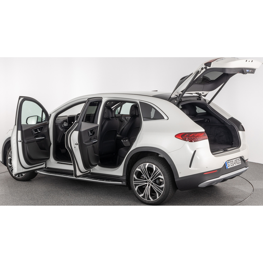 Mercedes EQE SUV 350+ Electric Art