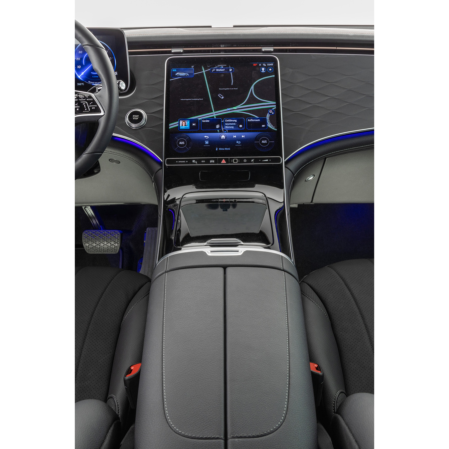 Mercedes EQE SUV 350+ Electric Art