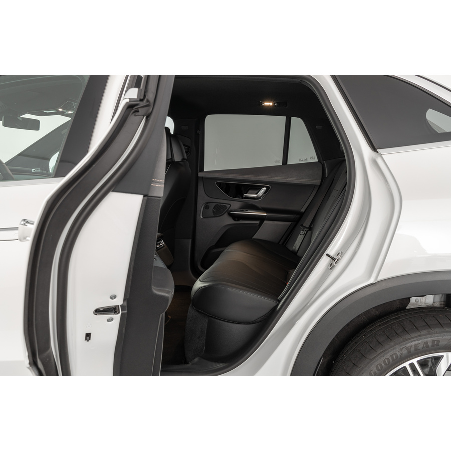 Mercedes EQE SUV 350+ Electric Art