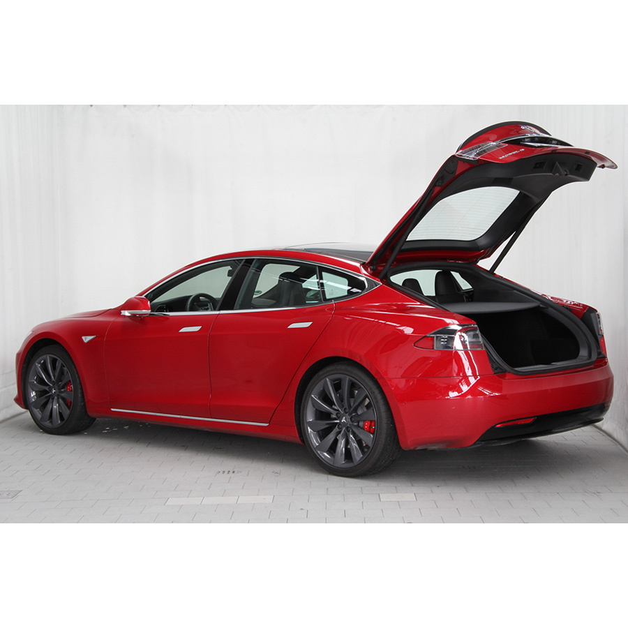 Tesla Model S 90D Dual Motor