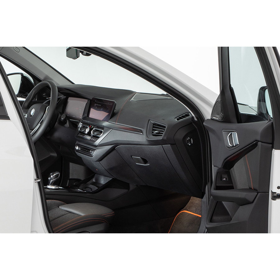 BMW 118i 140 ch DKG7