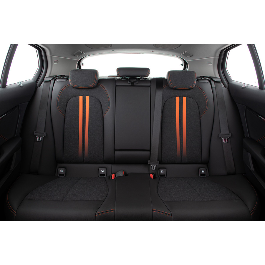 BMW 118i 140 ch DKG7