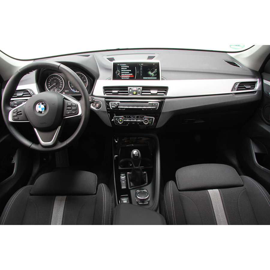 BMW X1 sDrive18i 136 ch