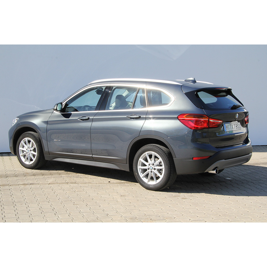 BMW X1 sDrive18i 136 ch