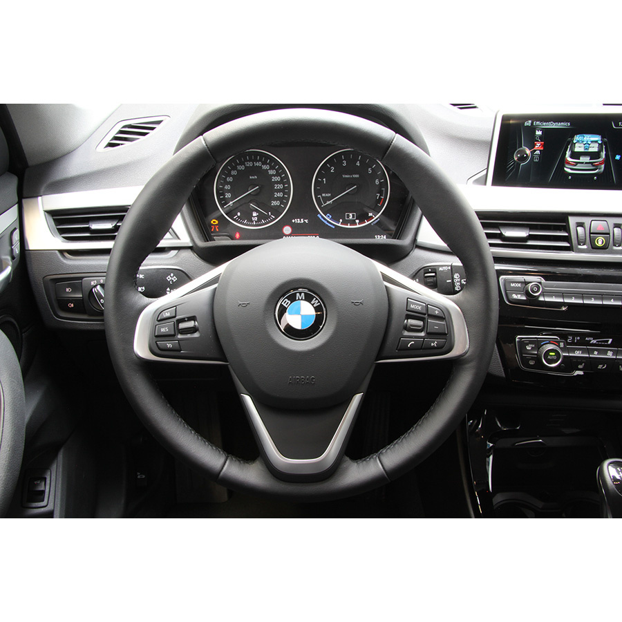 BMW X1 sDrive18i 136 ch