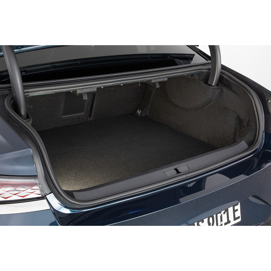 DS Automobiles DS 9 Hybride E-Tense 225