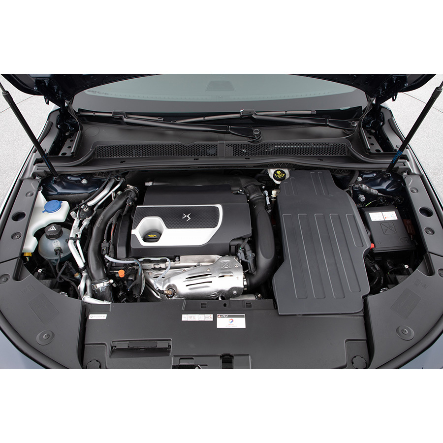 DS Automobiles DS 9 Hybride E-Tense 225