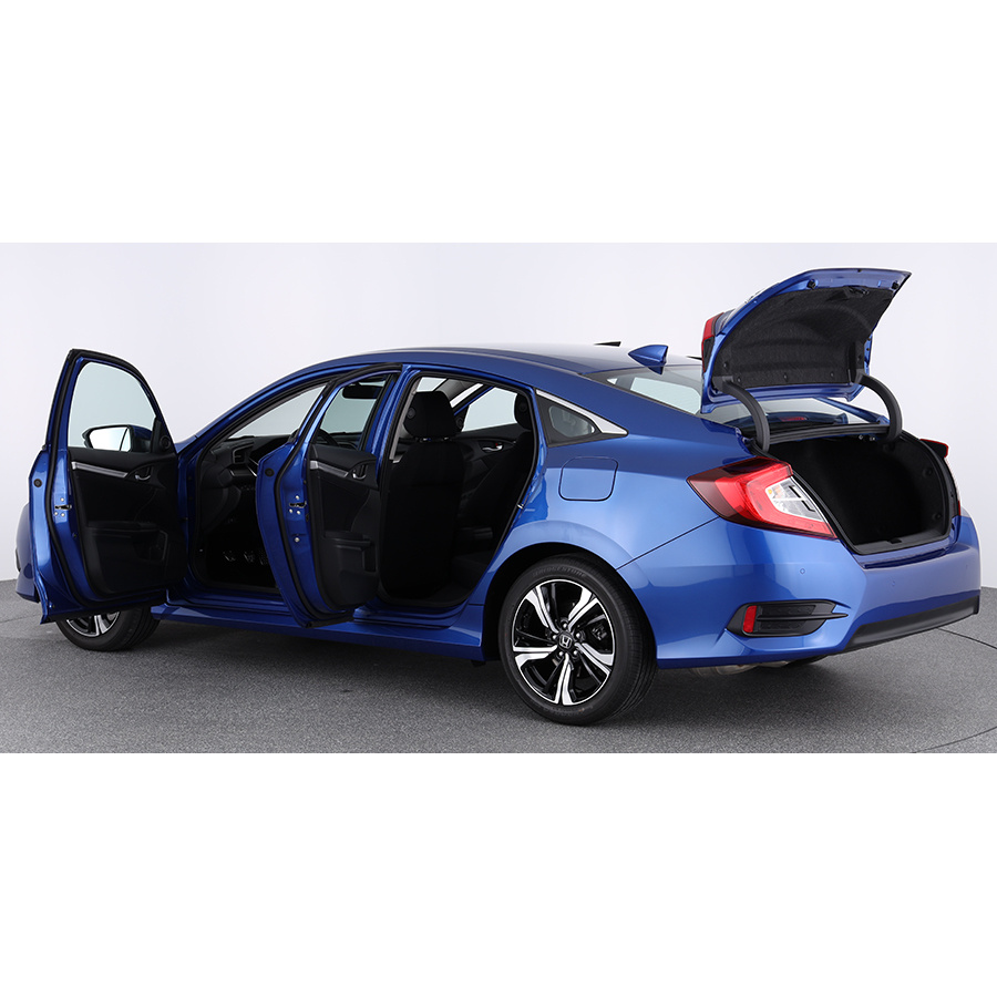Honda Civic 4 portes 1.5 i-VTEC 182