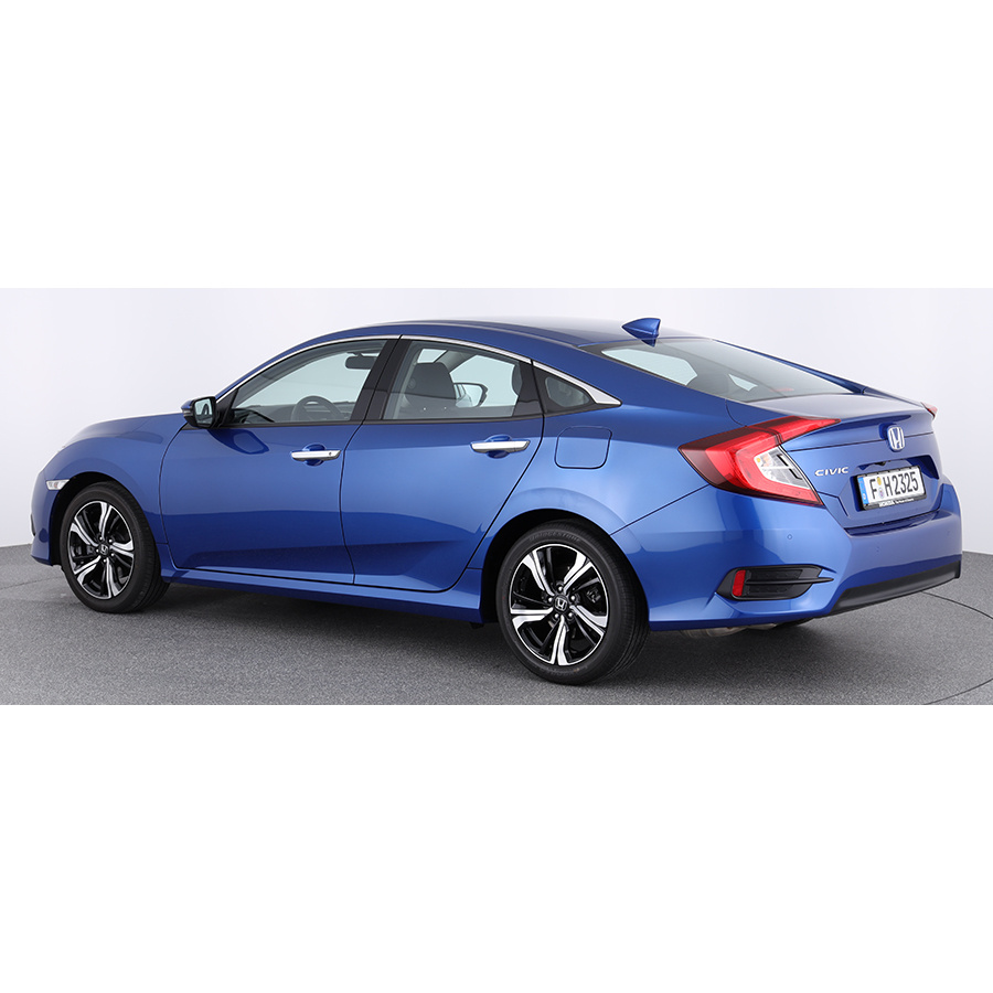Honda Civic 4 portes 1.5 i-VTEC 182
