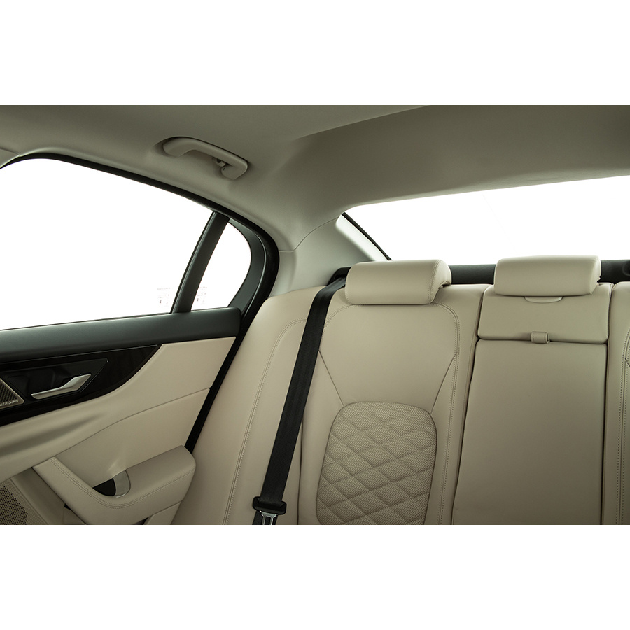 Jaguar XE D180 BVA AWD