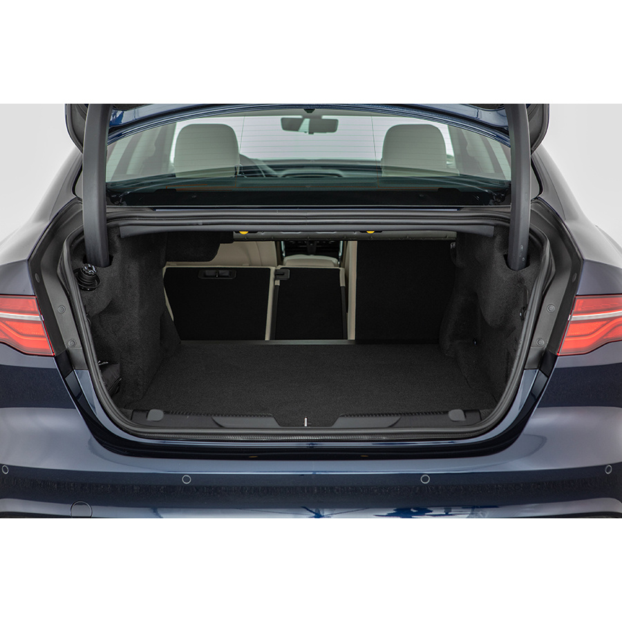 Jaguar XE D180 BVA AWD