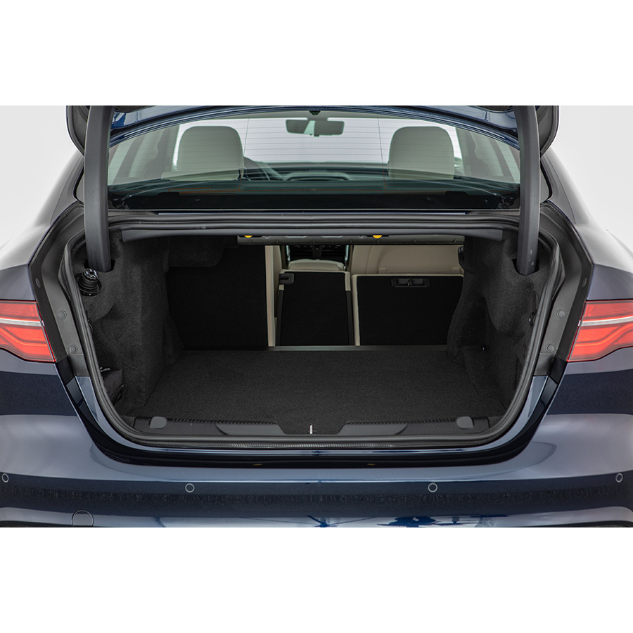 Jaguar XE D180 BVA AWD