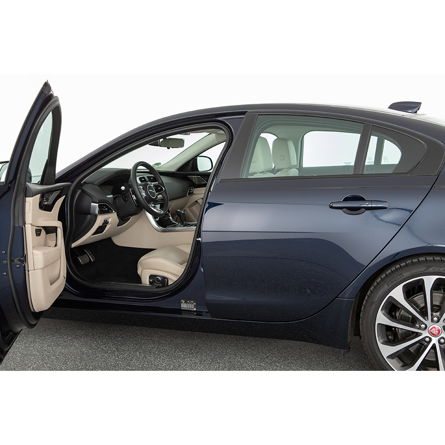 Jaguar XE D180 BVA AWD