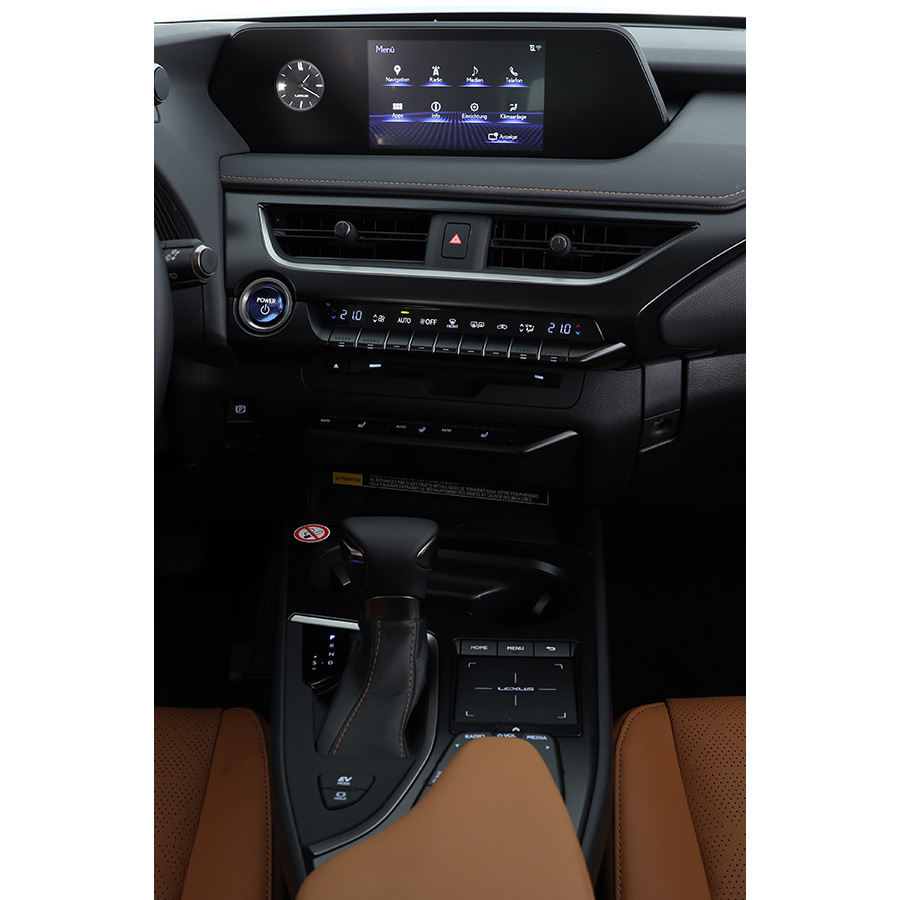 Lexus UX 250h 2WD