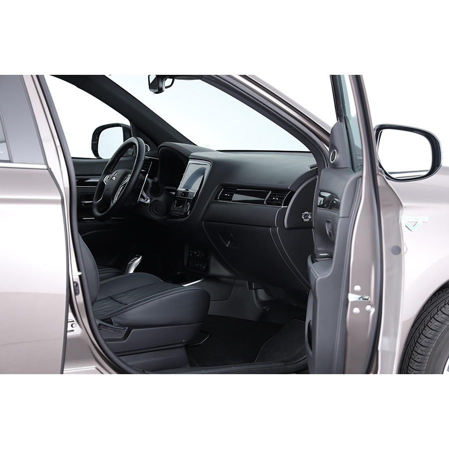 Mitsubishi Outlander 2.4 l PHEV Twin Motor 4WD