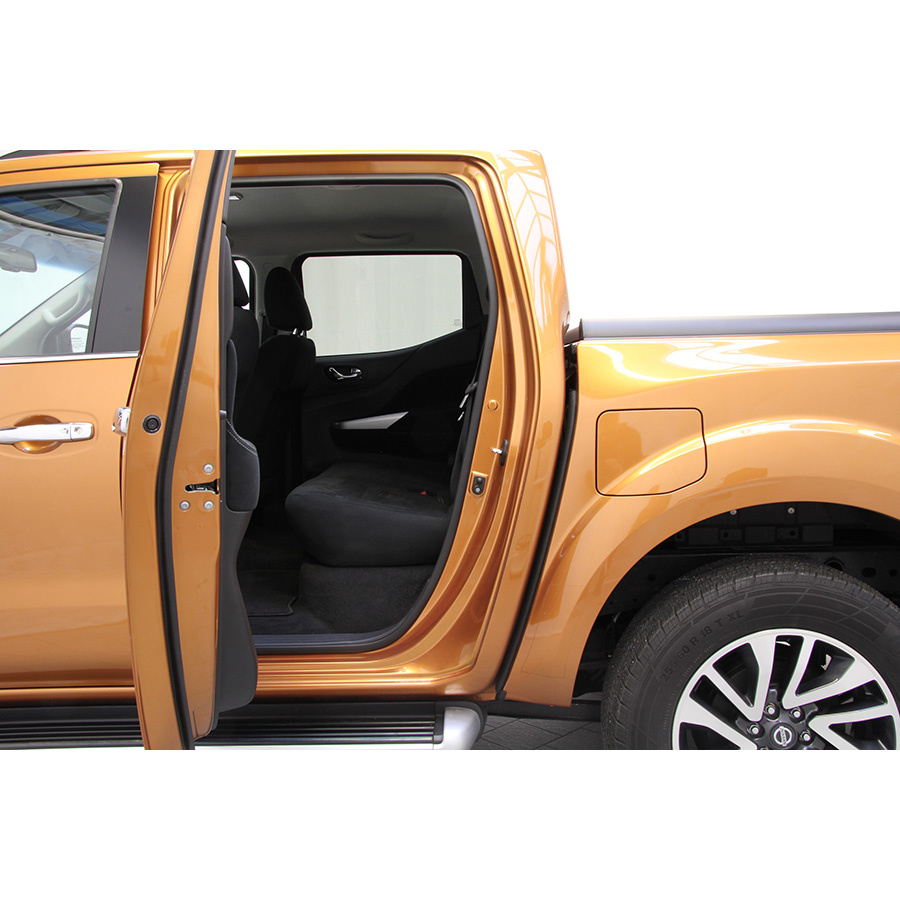 Nissan NP300 Navara 2.3 dCi Double Cab N-Connecta