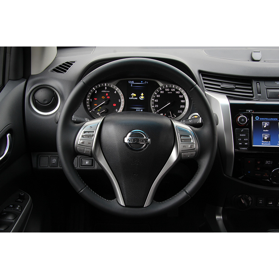 Nissan NP300 Navara 2.3 dCi Double Cab N-Connecta