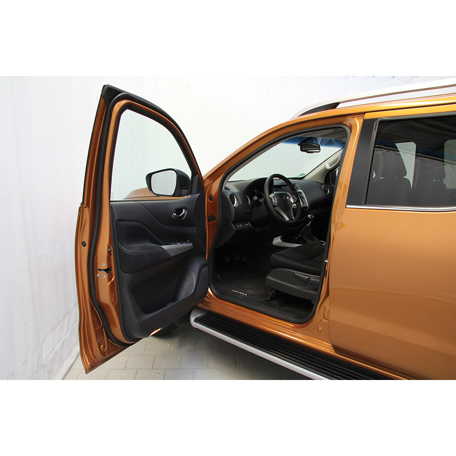 Nissan NP300 Navara 2.3 dCi Double Cab N-Connecta