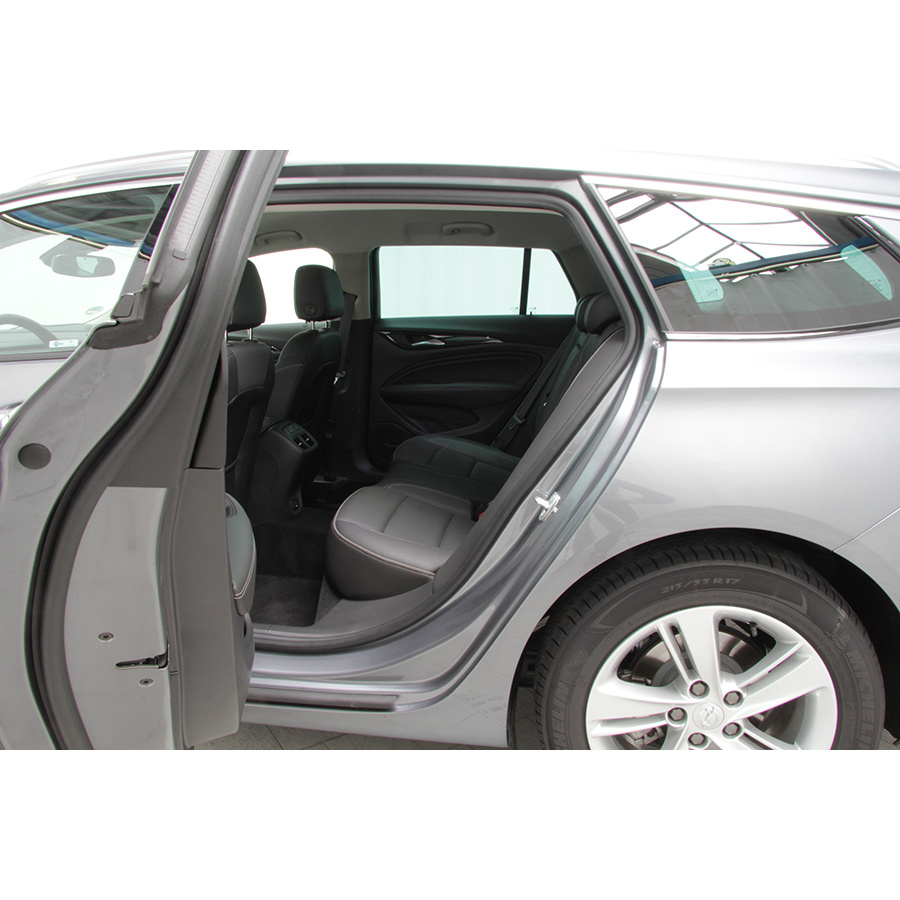 Opel Insignia Sports Tourer 1.6 D 136 ch Ecotec