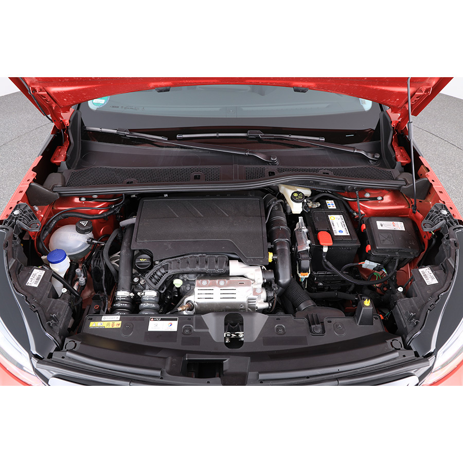 Peugeot 2008 PureTech 130 S&S BVM6