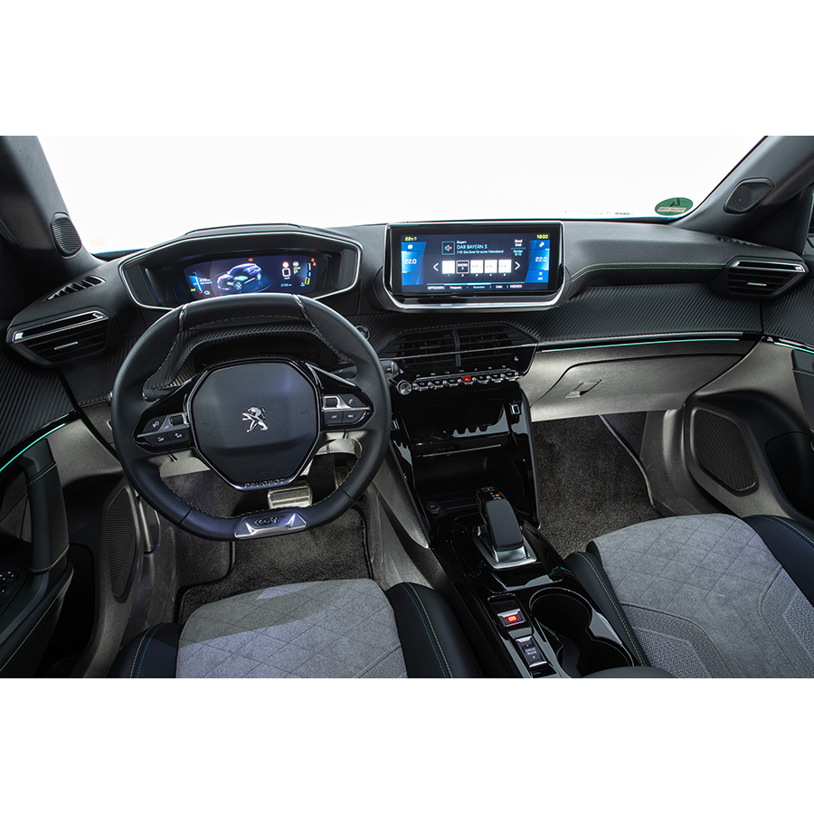Peugeot e-2008 électrique 136 ch