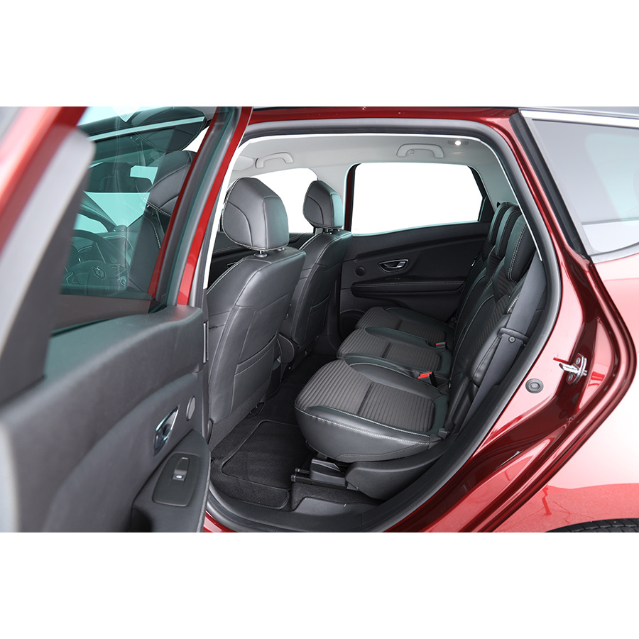 Renault Scenic TCe 140 FAP
