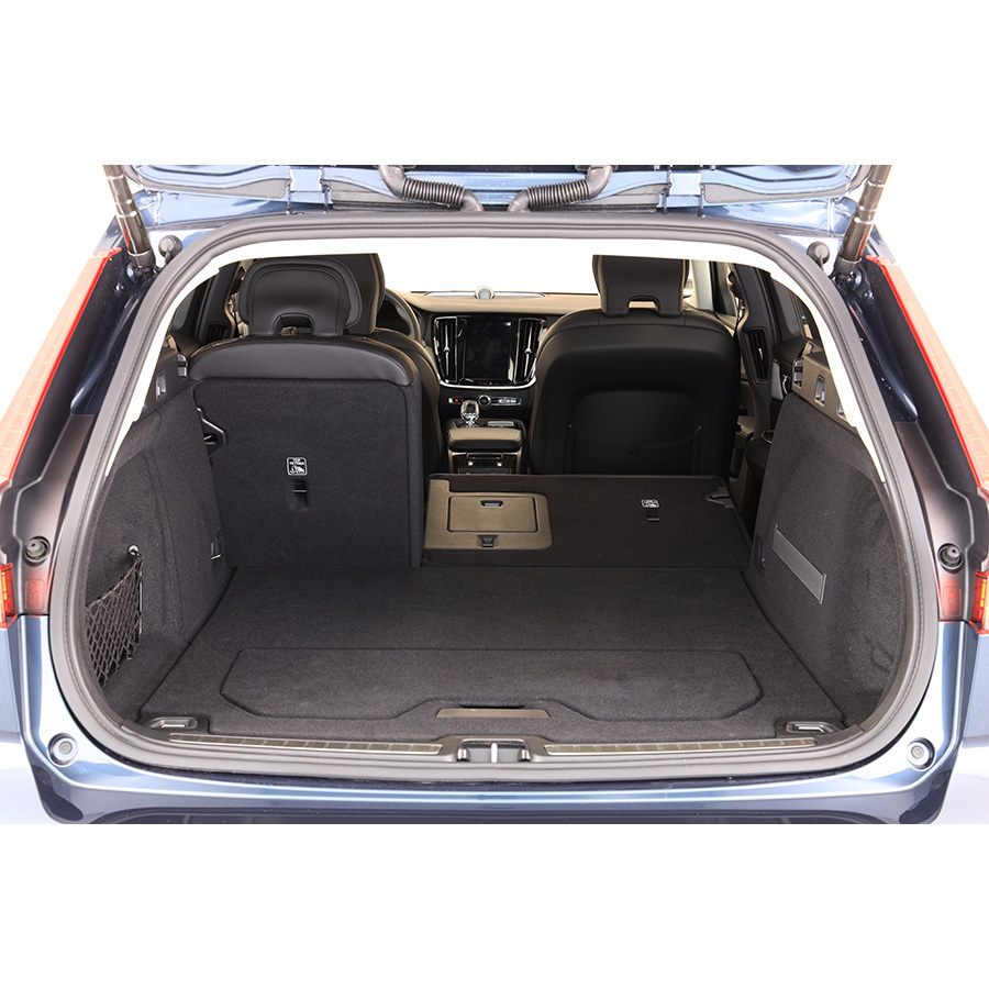 Volvo V60 T6 AWD Recharge 253 ch + 87 ch Geartronic 8