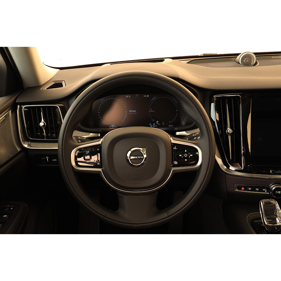 Volvo V60 T6 AWD Recharge 253 ch + 87 ch Geartronic 8